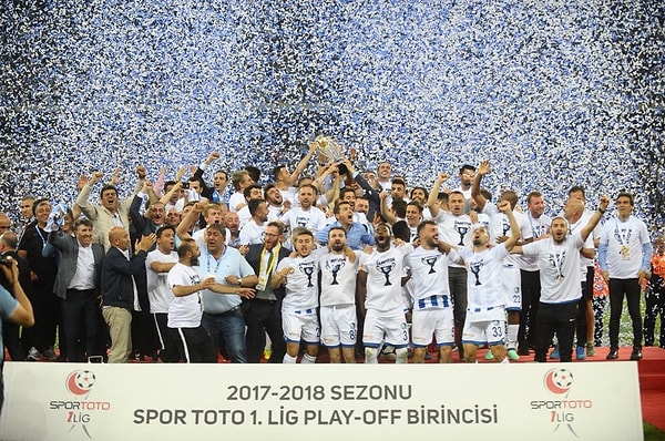 Play Off ilk maçında Ümraniyespor'u yenerek finale çıkan BB Erzurumspor finalde Gazişehir Gaziantep'i mağlup ederek 17 yıl aradan sonra Süper Lig'e geri döndüler.