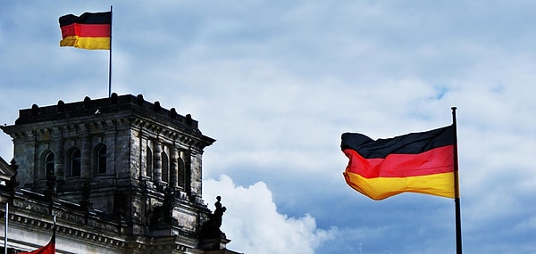 7. Германия граничит с Венгрией и Польшей.