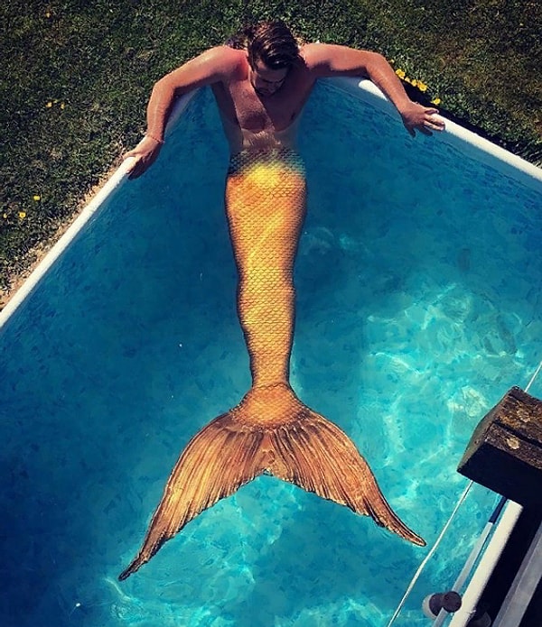 1. Встречайте Кристиана Риеля. Ему 24, и он студент.