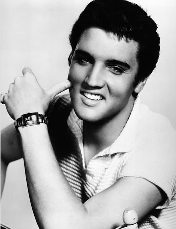 2. ''Elvis Presley doğal bir sarışındı.''