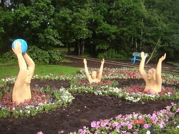 18. Даже самые именитые ландшафтные дизайнеры позавидуют такой фантазии.