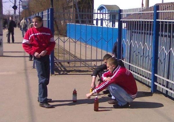 2) в одежде они предпочитают спортивный стиль и любят в основном фирму Adidas 👇