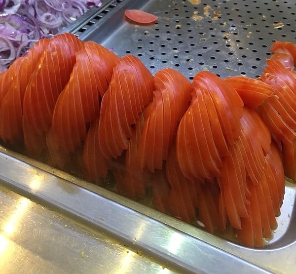 17. Во всем важна организованность. Даже в нарезанных помидорах для сэндвичей.