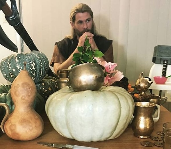 50. И венчает все это Тор в окружении овощей: