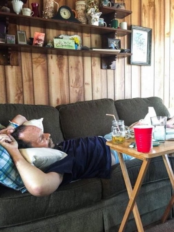 9. Мужчина, который проживает последний день своей жизни, прежде чем умереть от рака.