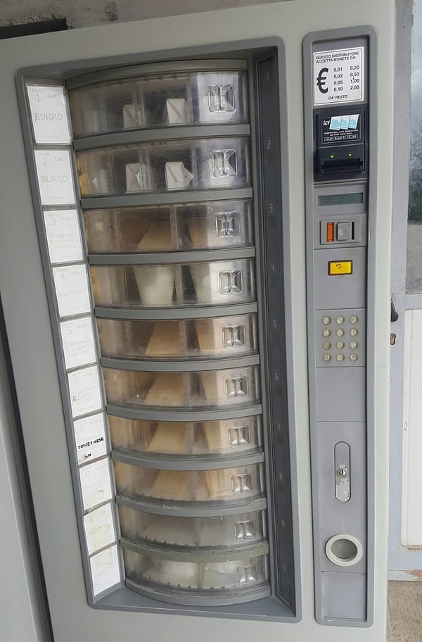 14. В этом городе установлены автоматы по продаже сыра