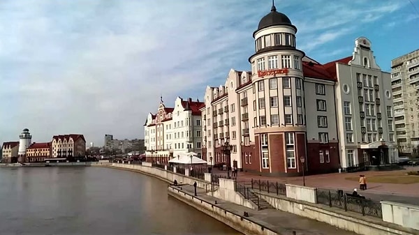 1. Как с 1946 года называется город Кенигсберг - бывшая столица Восточной Пруссии?