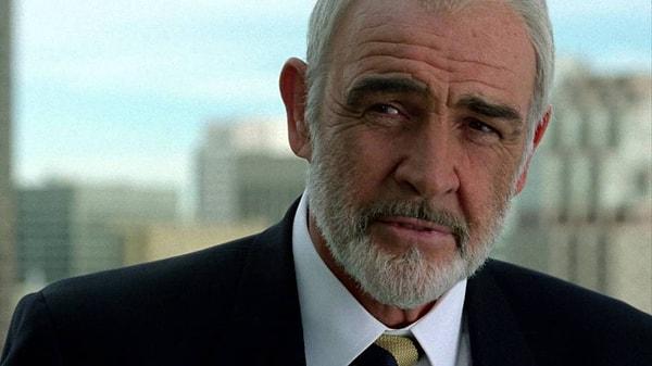 4. Yüzüklerin Efendisi demişken, Gandalf rolü önce Sean Connery’ye, ‘global gişe gelirinin %15’i’ şeklinde teklif edilmiş. Fakat Connery rolü “senaryoyu anlamadığı” gerekçesiyle reddetmiş. Eğer kabul etseydi 400 milyon dolar kazanacaktı.