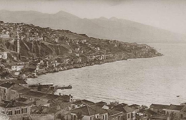 25. Konak civarından Göztepe yönüne bakış (1919)