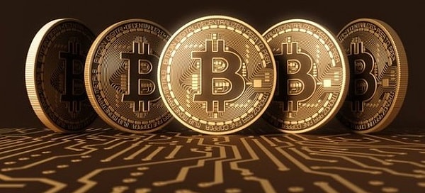 1. Bitcoin (Pazar payı: 128.8 Milyar Dolar)