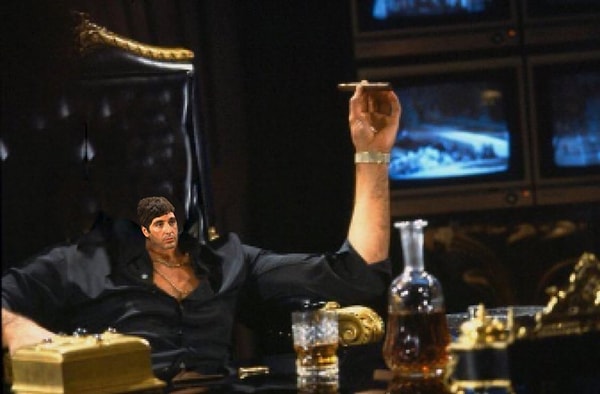 5. Тони Монтана и его головушка размером с сигару