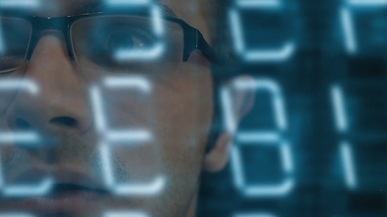 Beyaz Yakalı Bölüm 2: Gerçeği Hayallerdeki Kadar Havalı Olmayan Plaza Meslekleri