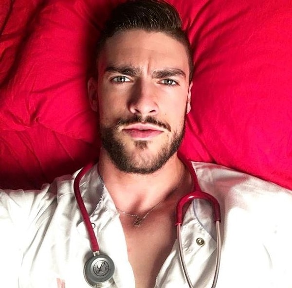 12. Фран Суарез - медицинский работник из Мадрида, Испания.