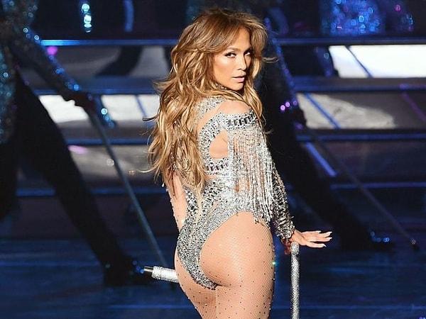 8. Jennifer Lopez efsane poposunu  300 milyon dolara sigortalatmış...😱