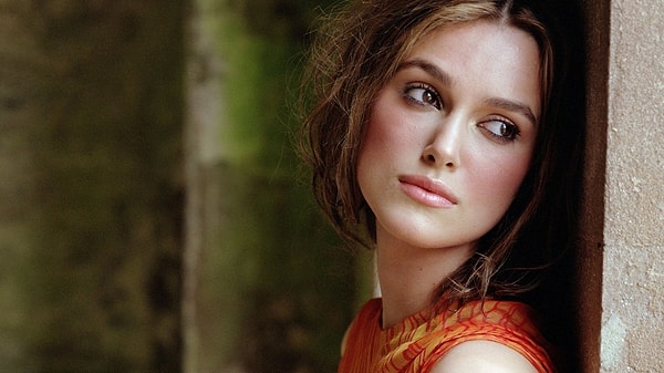 КИРА НАЙТЛИ