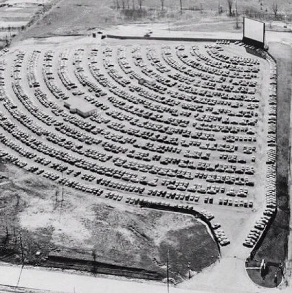 28. Indiana'da bir açık hava sineması, 1950'ler...