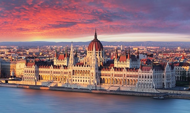 8. Budapeşte