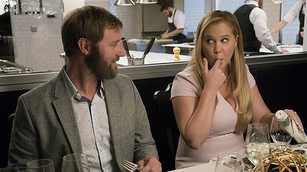 2. "Красотка на всю голову"