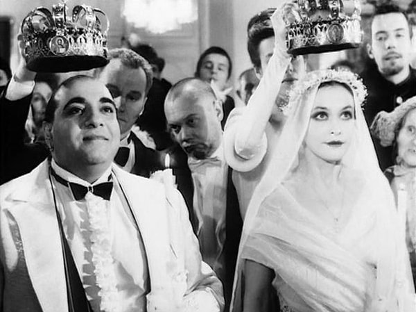 9. Чеховские мотивы (2002)