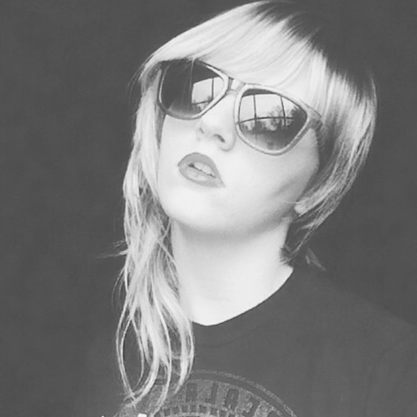 Последние несколько недель все активно выкладывают фотки в Инстаграм с этими новыми стрижками.