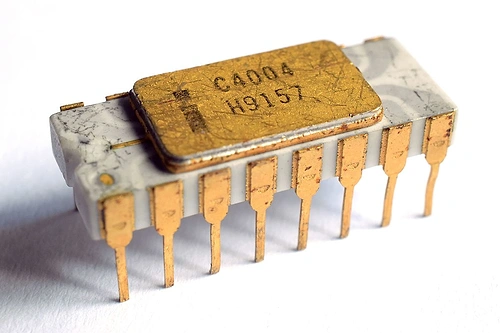 Женщины Швейцарии получили право голоса в тот же год, когда компания Intel создала свой первый микропроцессор (1971)