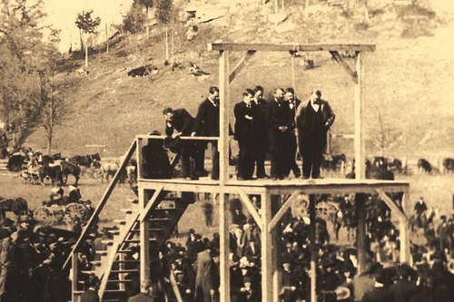 На последнюю публичную казнь через повешение в Великобритании можно было отправиться на лондонском метро (1868)