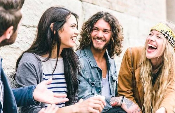 1. Все хохотали до_упаду.