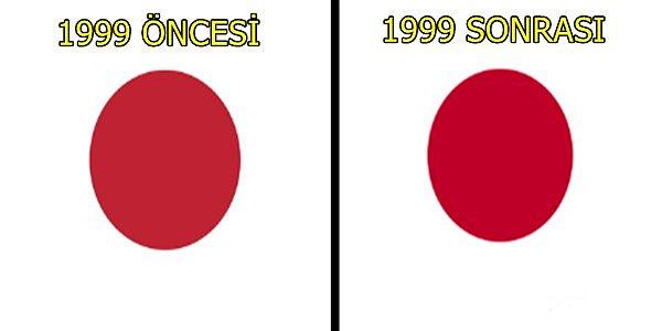 2. 1999 yılında, Japonya bayrağını değiştirdi.