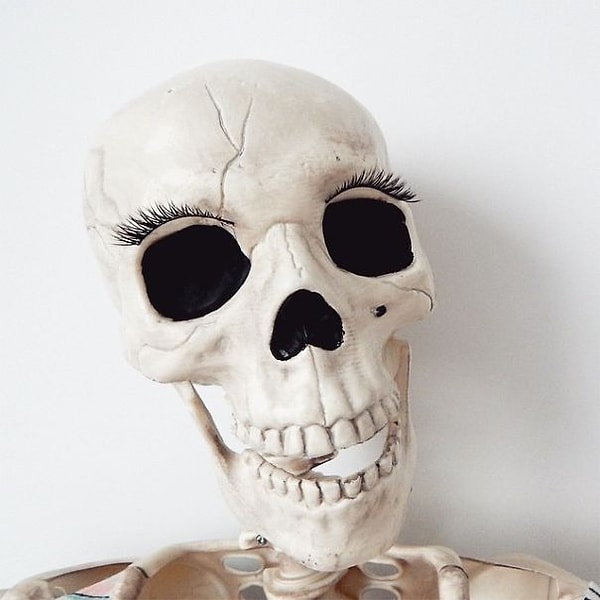 4. "У кого самые длинные реснички?!"