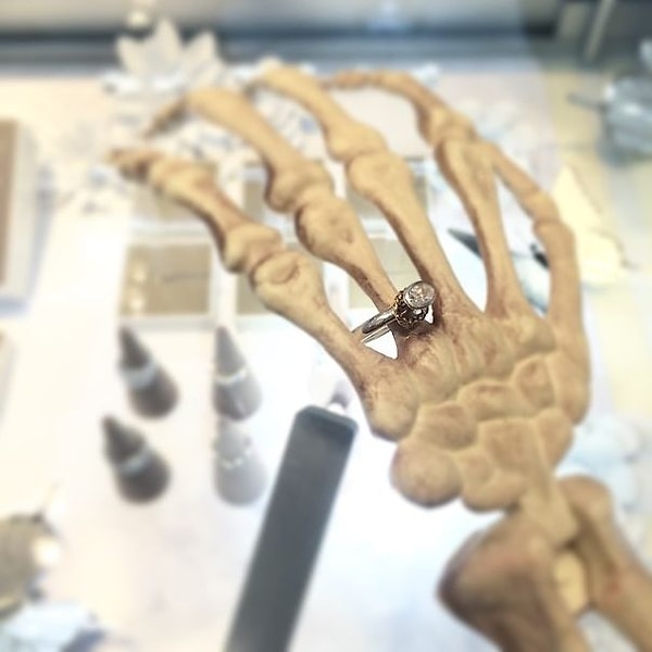 15. "Каждая девушка может мечтать..."