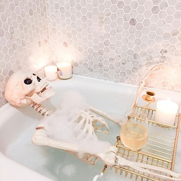 25. "В этом году я дала себе обещание уделять больше времени заботе о своем теле, особенно по понедельникам".