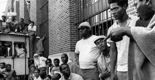 12. Черная партизанская семья