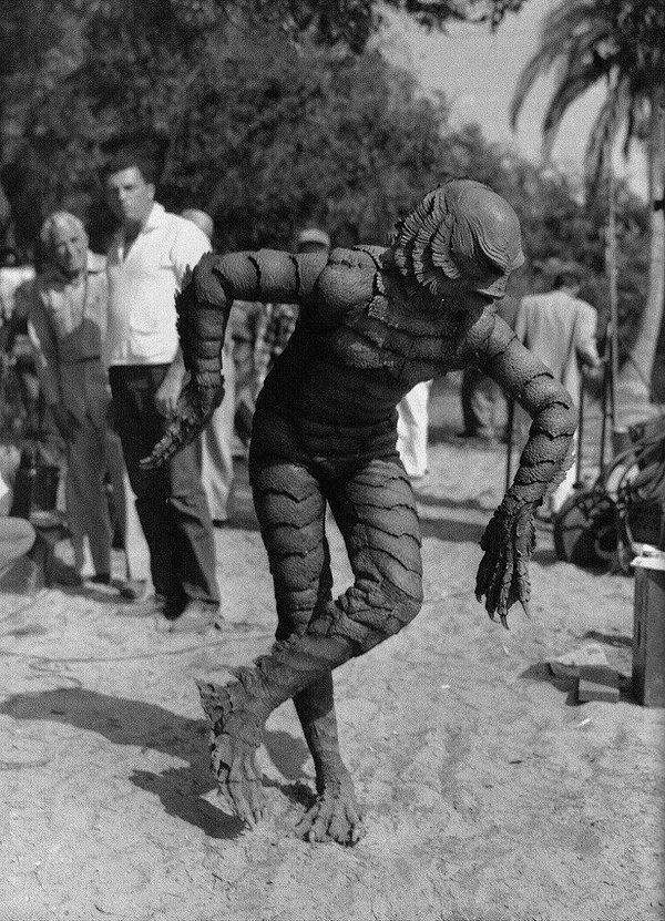 6. 'Creature from the Black Lagoon' filminin çekiminde oyuncu Ben Chapman, 1954