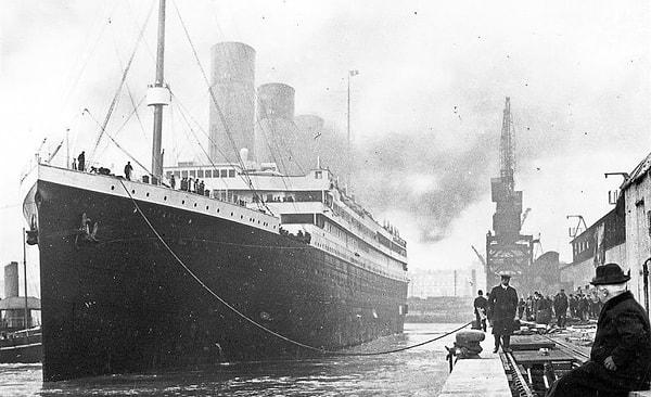 4. Titanic'in inşası tam 26 ay sürdü. Bu süre boyunca işçilerden ikisi öldü, 246 kişi de yaralandı.