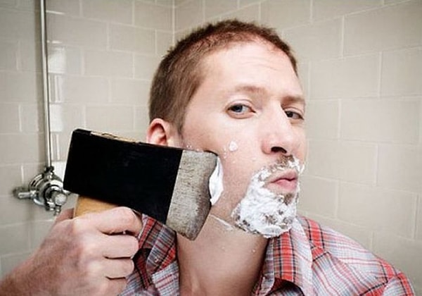 15. Тяжёлая артиллерия идёт в ход не только при починке машин. Ну и кто сказал, что ваш Gillette лучше?