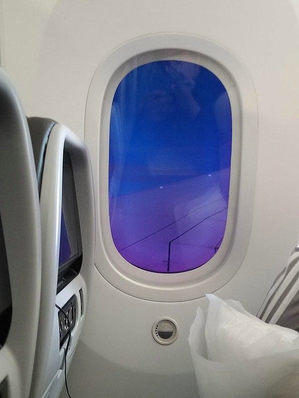 15. Uçak pencereleri ne kadar işlevsel olabilir ki...
