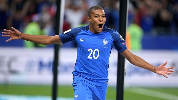 4. В каком клубе играет один из лидеров французской сборной Килиан Мбаппе?
