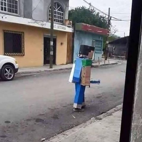 3. Тяжело, наверное, носить такой костюм...