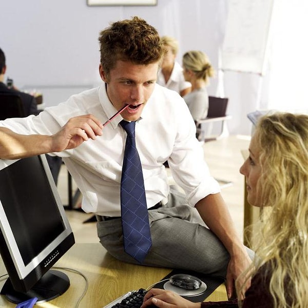 2. Выбери фразочку для пикапа, которая могла бы сработать на тебе: