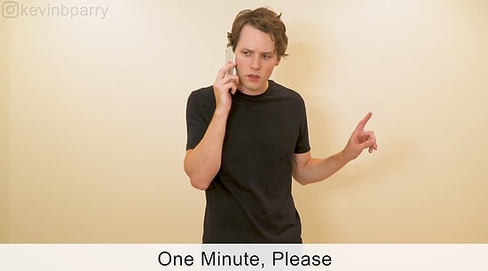 Cep Telefonuyla İlgilenirken Yaptığımız Hareketler Ne Anlama Geliyor?