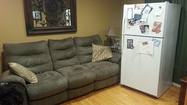 12. Кто сказал, что холодильник должен стоять на кухне?