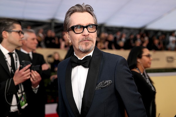 6. Гари Олдман появлялся в...