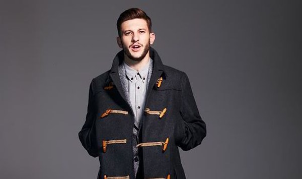 4. Англичанин Адам Лаллана успешно совмещает футбол с модельной карьерой. В 2014 году он стал лицом фирмы French Connection.