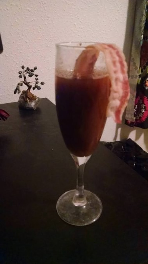 5. Если в доме не нашлось бекона, на помощь обязательно придёт ломтик бекона 👍🥓