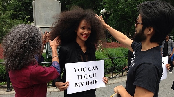 4. Вы слишком часто трогаете волосы