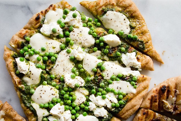 14. Brezilya’daki en yaygın pizza çeşitlerinden biri bezelyeli pizza.