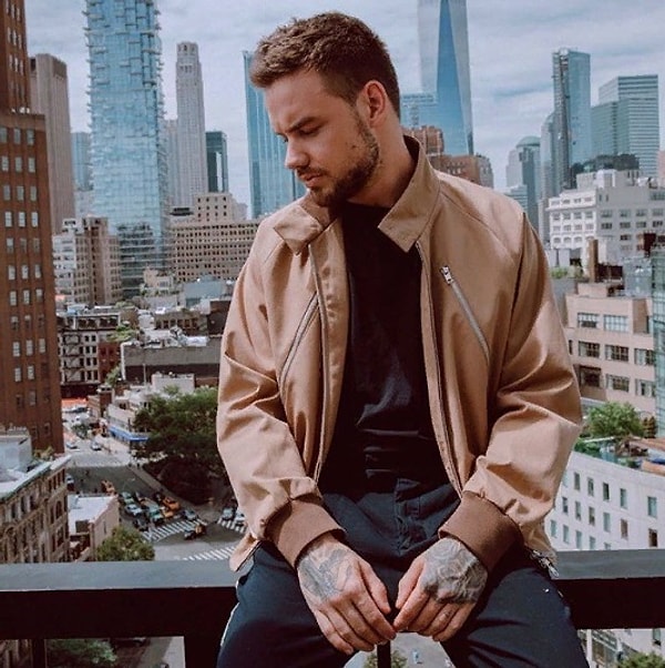 4. Через несколько мгновений этим же сообщением поделился и Лиам Пейн в своем микроблоге.