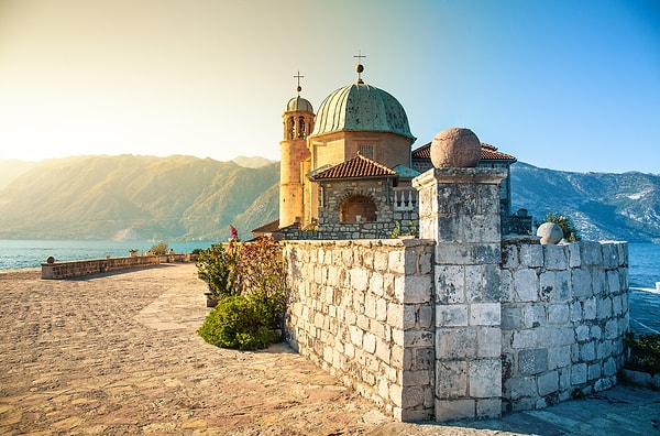 8. Множество старинных храмов и церквей