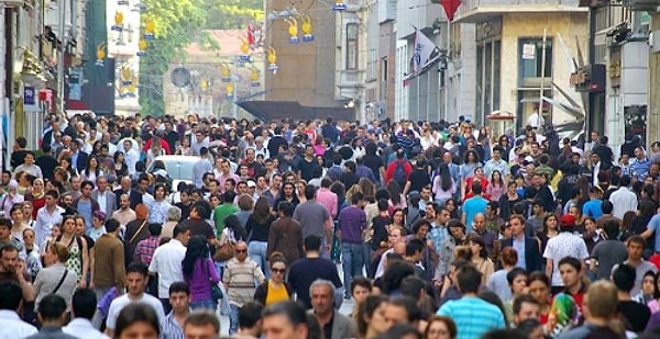 9. На каком континенте проживает меньше всего людей?