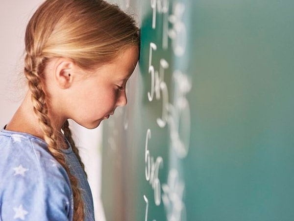 4. Сколько в сумме ног у 4 собак, 2 слонов, 15 кошек и 26 человек?